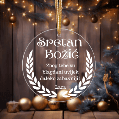 Personalizirane akrilne kuglice za bor promjera 11 cm savršen su božićni poklon koji unosi toplinu i jedinstvenost u svaki dom. Izrađene od kvalitetnog akrila, ove kuglice mogu biti ukrašene imenima, posebnim datumima ili emotivnim porukama, što ih čini idealnim za obitelj i prijatelje. Elegantnog dizajna i trajne izrade, svaka kuglica donosi personalizirani dodir blagdanskoj atmosferi, pretvarajući obični ukras u dragocjenu uspomenu.