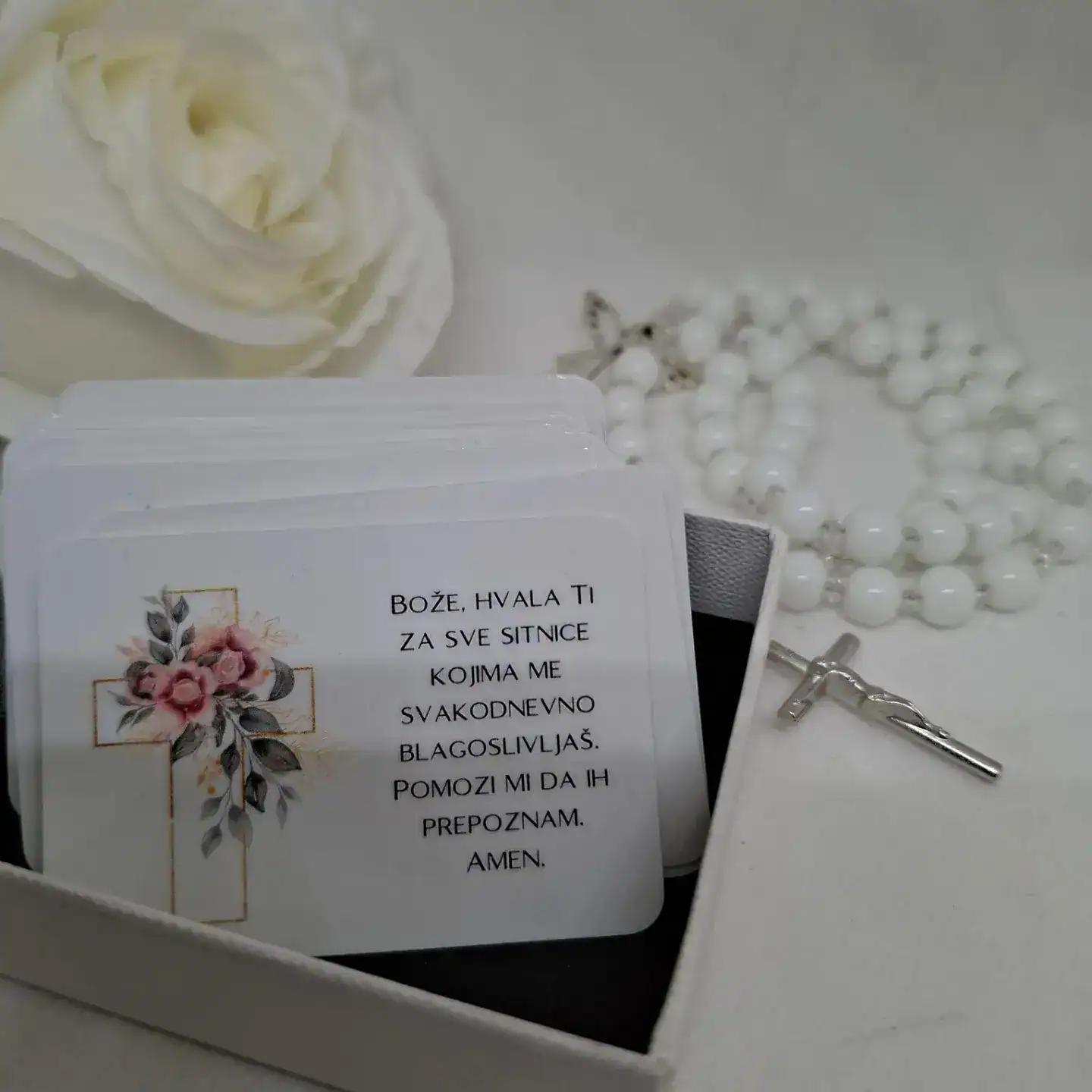 Krunica krštenje pričesg krizma vjenčanje
