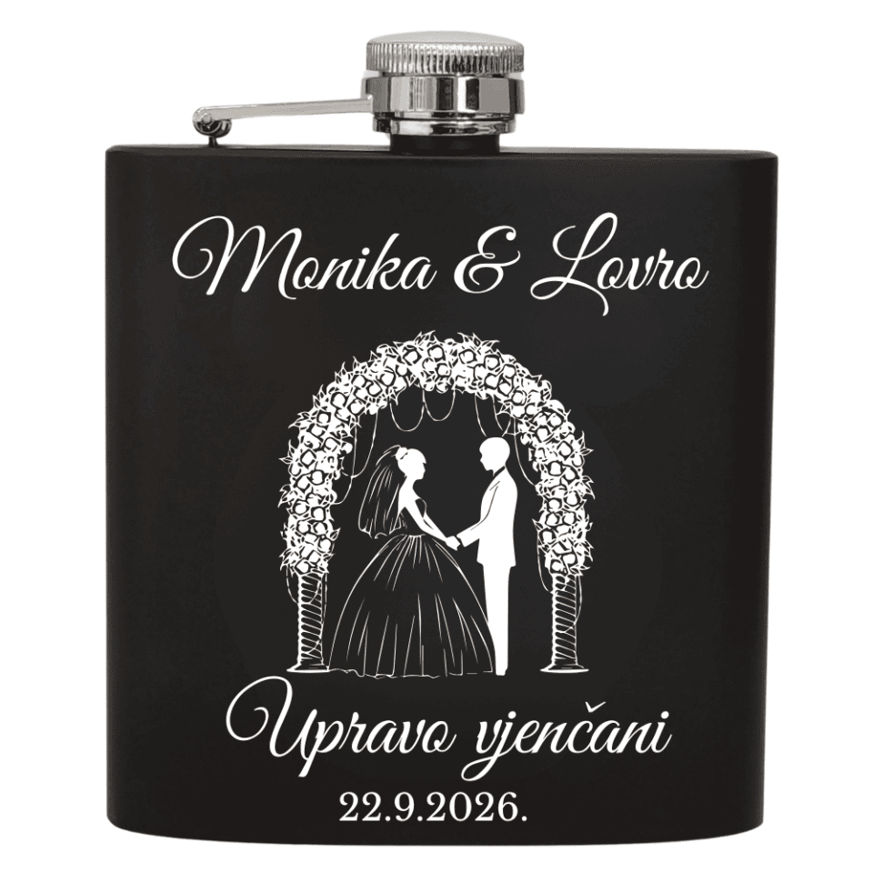 Personalizirana pljoska s datumom vjenčanja i imenima mladenaca – idealan poklon za posebne goste."