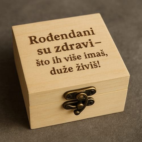 Drvena kutija s gravurom